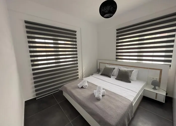 Mesangala Sunrise * Néa Meságkala