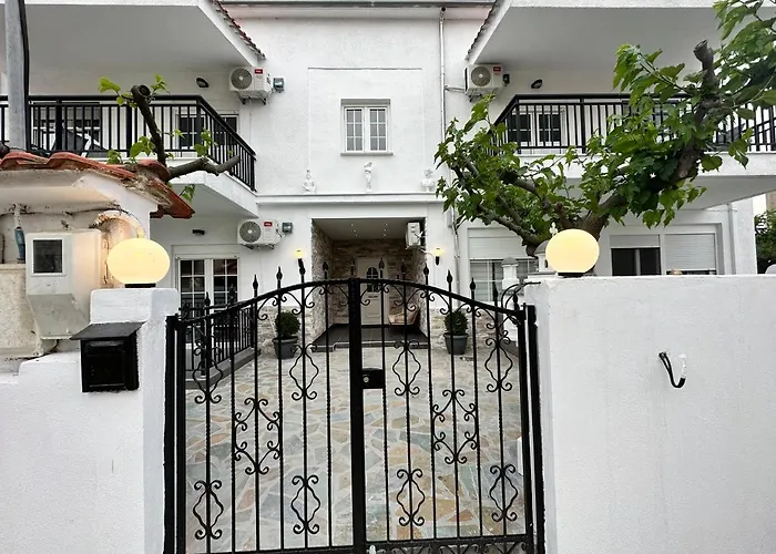 Mesangala Sunrise * Néa Meságkala